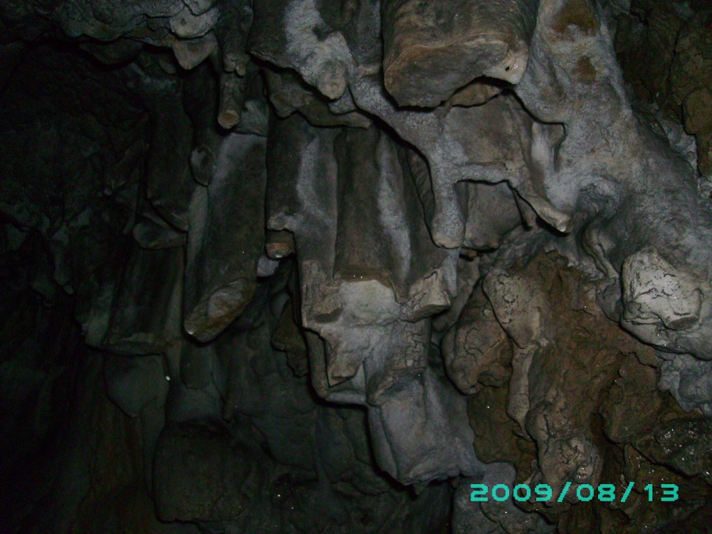 Urme ale turistilor civilizati