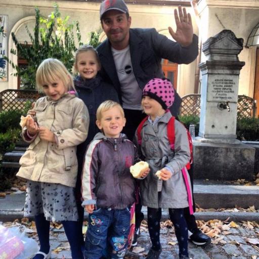 f8520259-a720-4199-8201-ea53fe580b6b_Buzdugan-si-copilasii